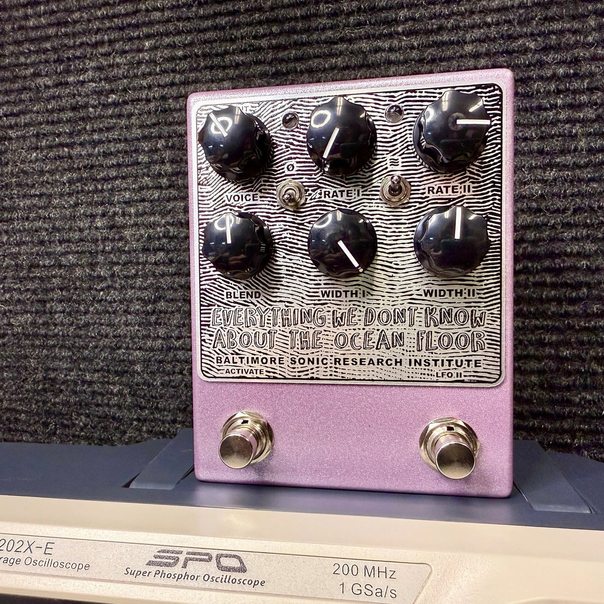 Baltimore Sonic Research Institute Everything We Don't Know About the Ocean Floor Dual LFO Chorus and Vibrato Pedal (V2)