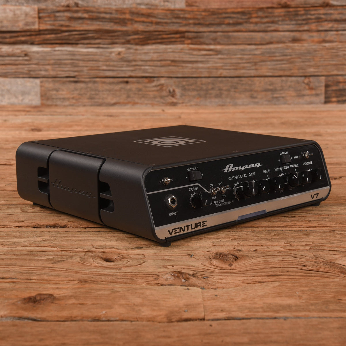 Ampeg Venture V7 700W Bass Amp Head - MUSICTONER