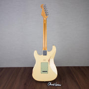 Fender Custom Shop Deluxe Stratocaster Electric Guitar Closet Classic - Vintage White - #R143612