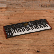 Behringer Deepmind 12 Polyphonic Analog Synthesizer - MUSICTONER