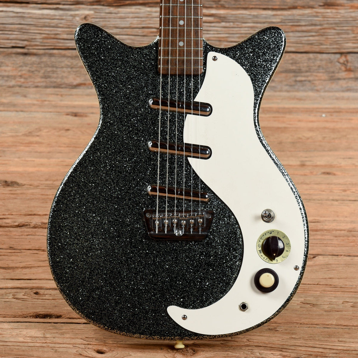 Danelectro DC-3 Silver Sparkle - MUSICTONER