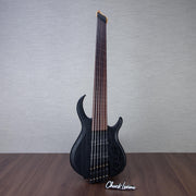 Sire Marcus Miller M6 Fretless 6-String Headless Electric Bass Guitar - Black Satin
