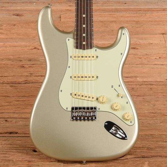 Fender Artist Series Robert Cray Signature Stratocaster Inca Silver 2021 - MUSICTONER