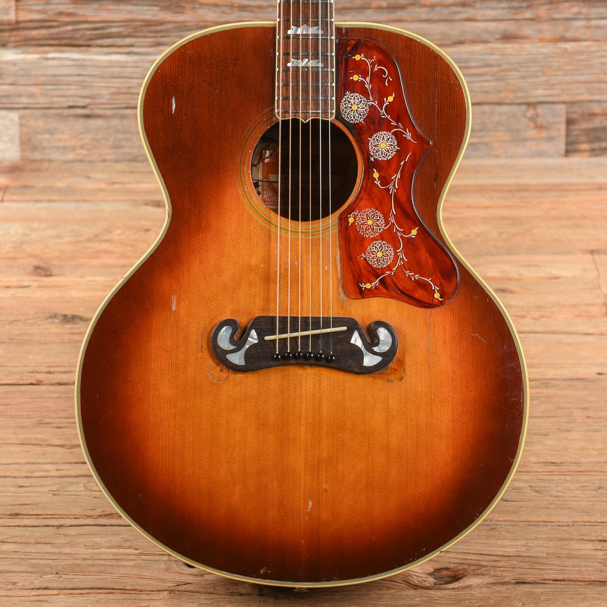 Gibson J-200 Sunburst 1974 - MUSICTONER