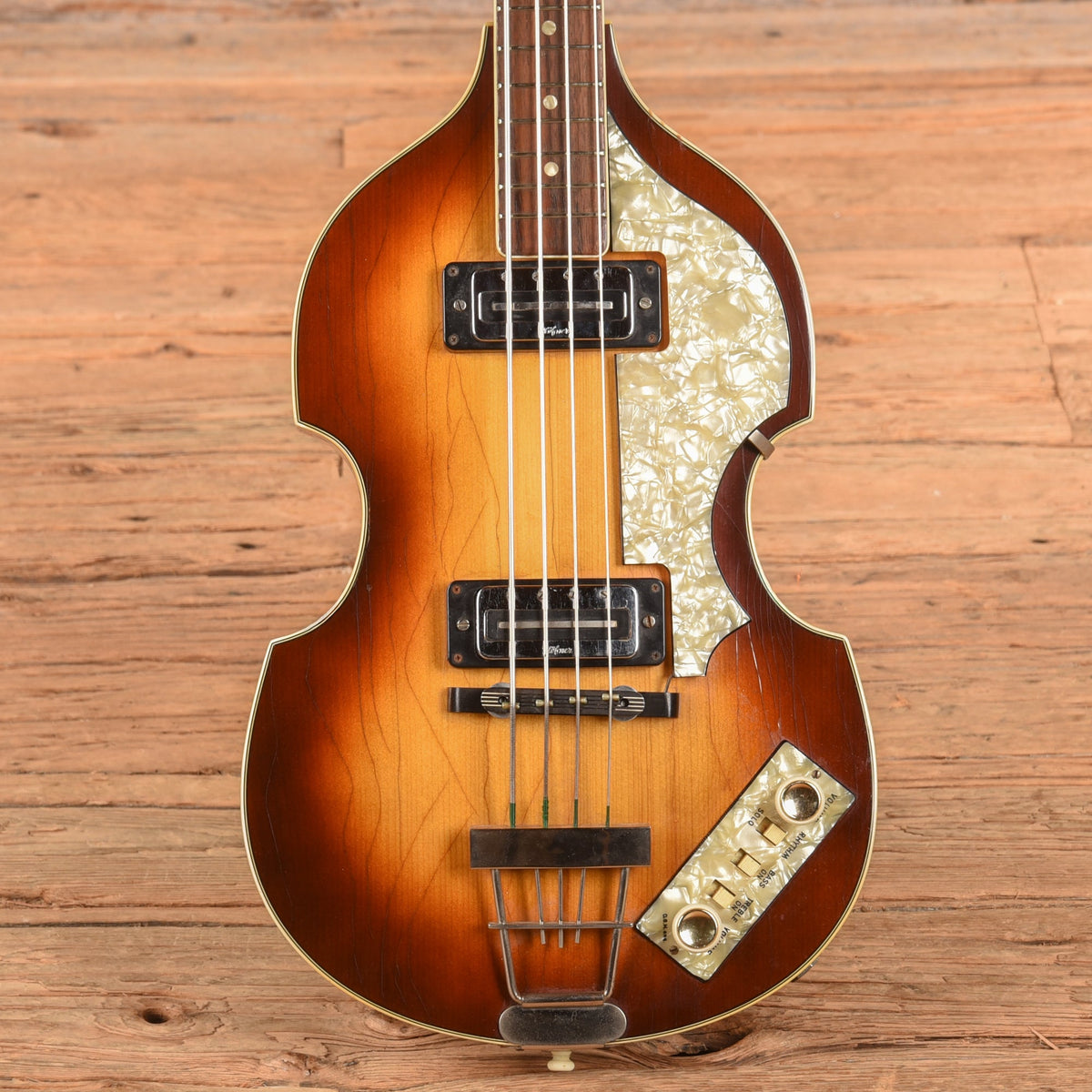 Hofner 500/1 Sunburst 1967 - MUSICTONER