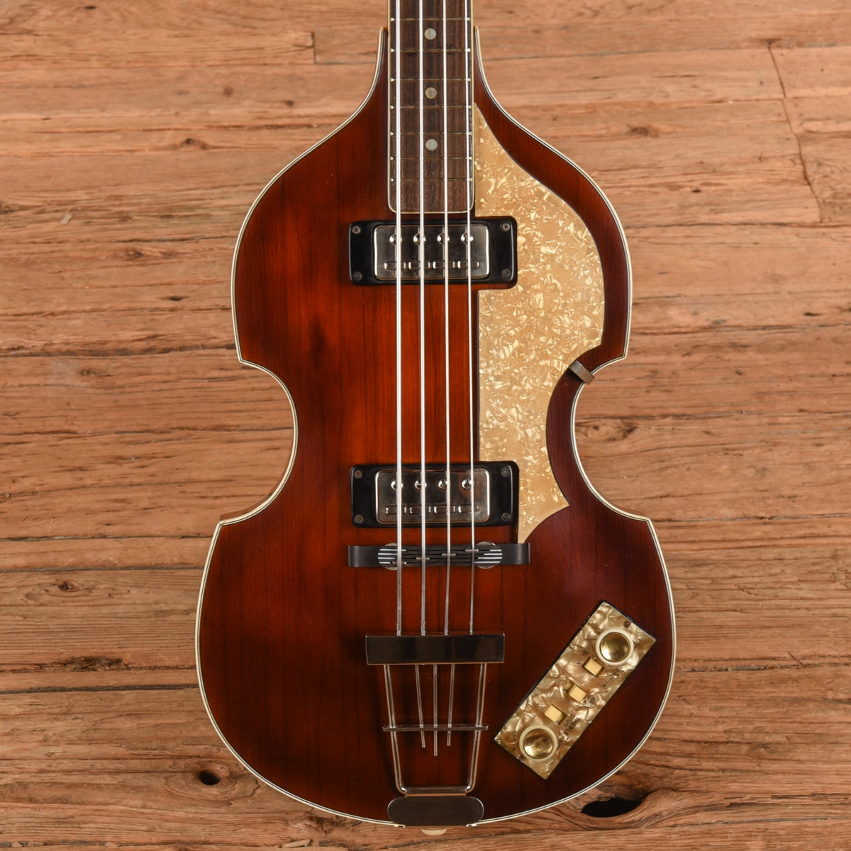 Hofner 500/1 Sunburst 1969 - MUSICTONER