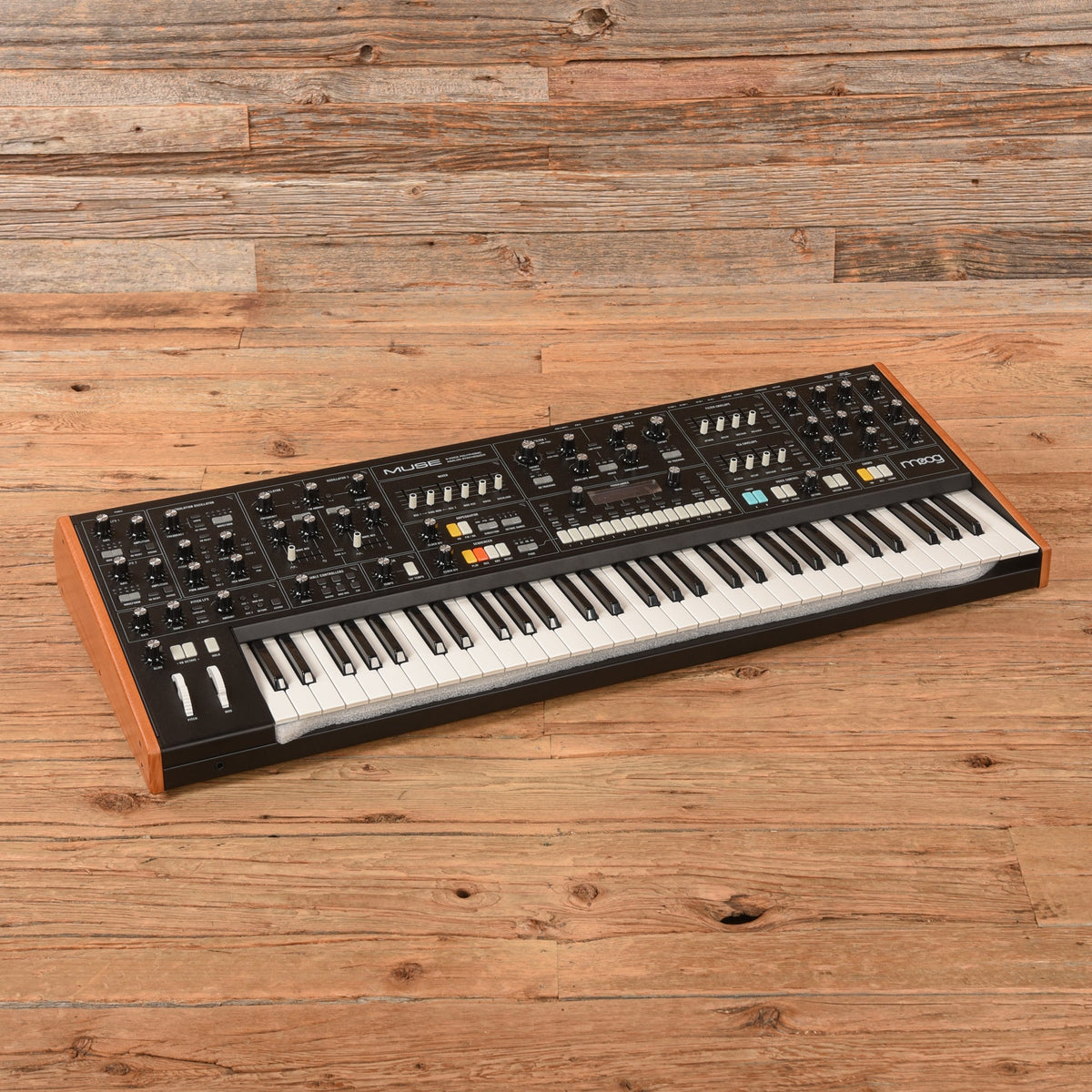 Moog Muse 8-Voice Analog Synthesizer - MUSICTONER