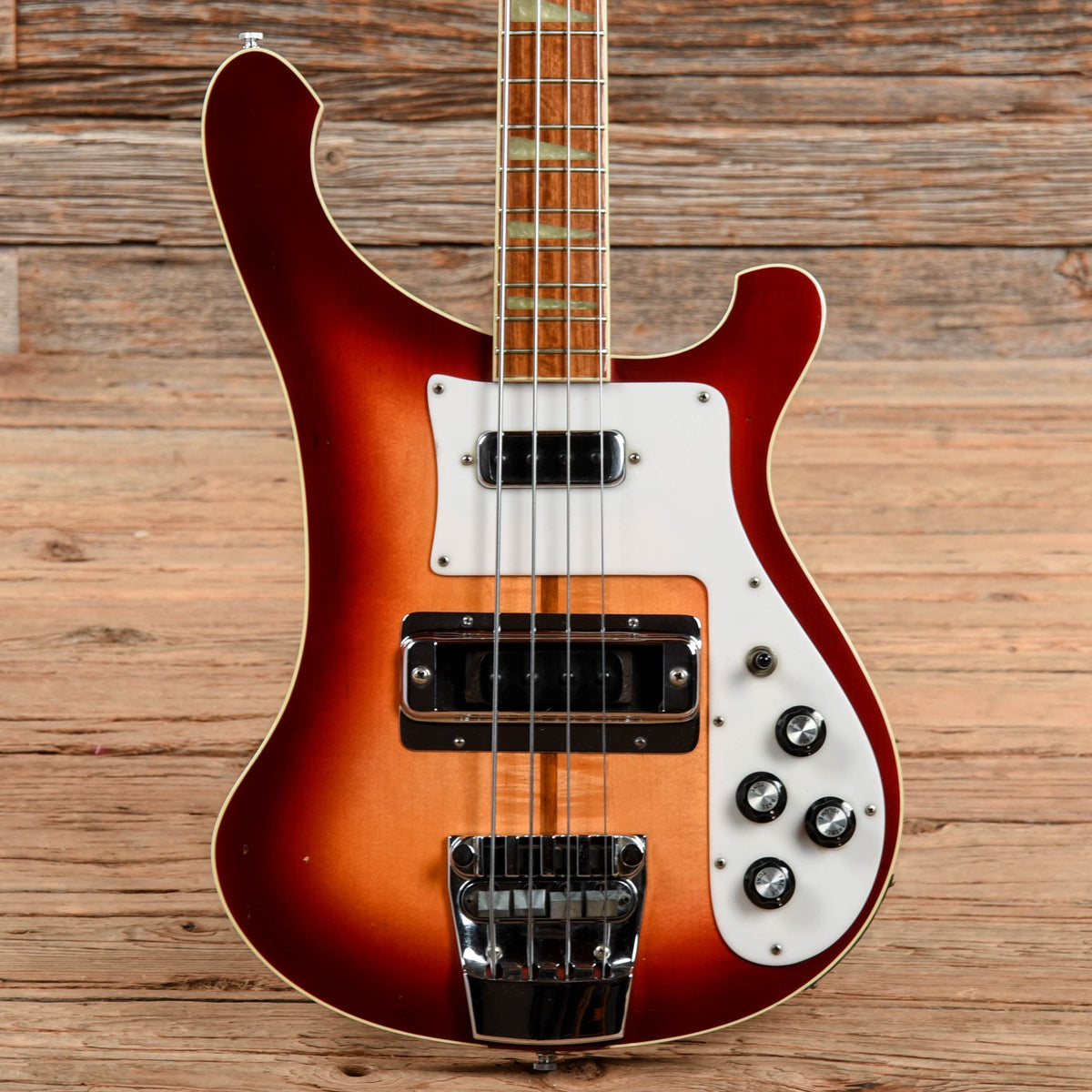 Rickenbacker 4001 Fireglo 1980 - MUSICTONER