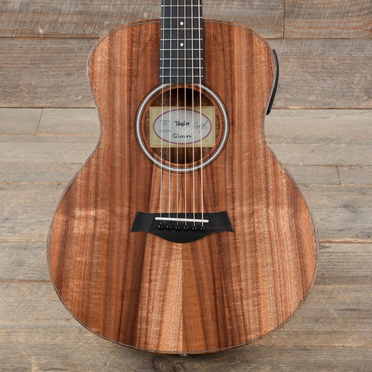 Taylor GS Mini-e Koa LEFTY Natural w/ES-B & Gig Bag - MUSICTONER